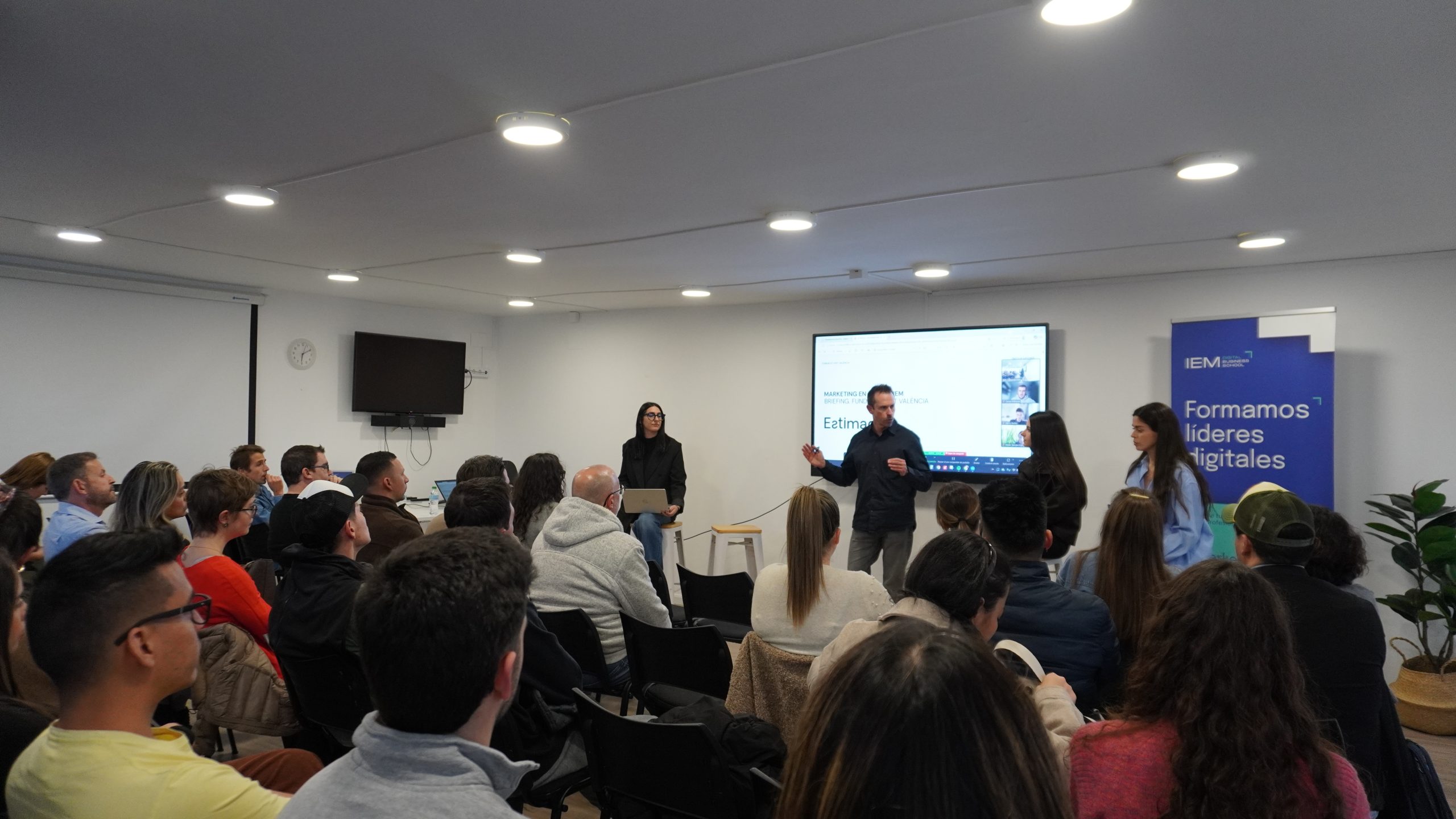 Máster en Marketing Digital (75ª edición): el mayor upgrade en IA, Growth y Data que impulsa la empleabilidad digital