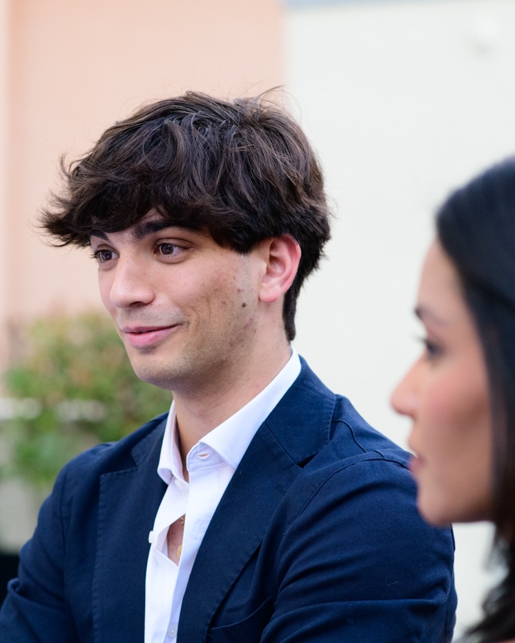 Nuestro alumno Adrián Ramírez, reconocido como Talento Joven en los Premios MIA 2026 del Club de Marketing del Mediterráneo