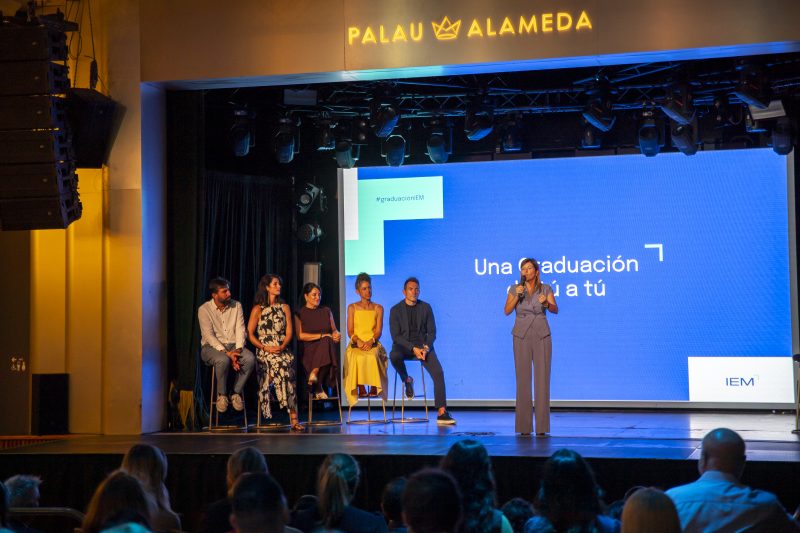 Carmen Tarín, Directora General de IEM, durante la Graduación 2025/2026