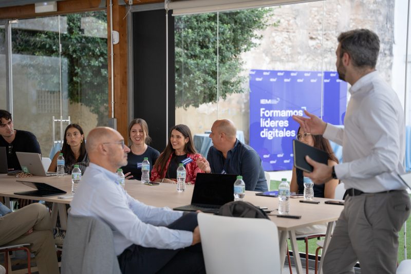 Claustro del nuevo Máster en E-commerce, Ventas Digitales y Marketplaces