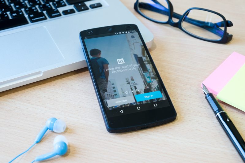 LinkedIn Ads: qué es, cómo funciona y cuándo usarlo en tu estrategia de publicidad digital